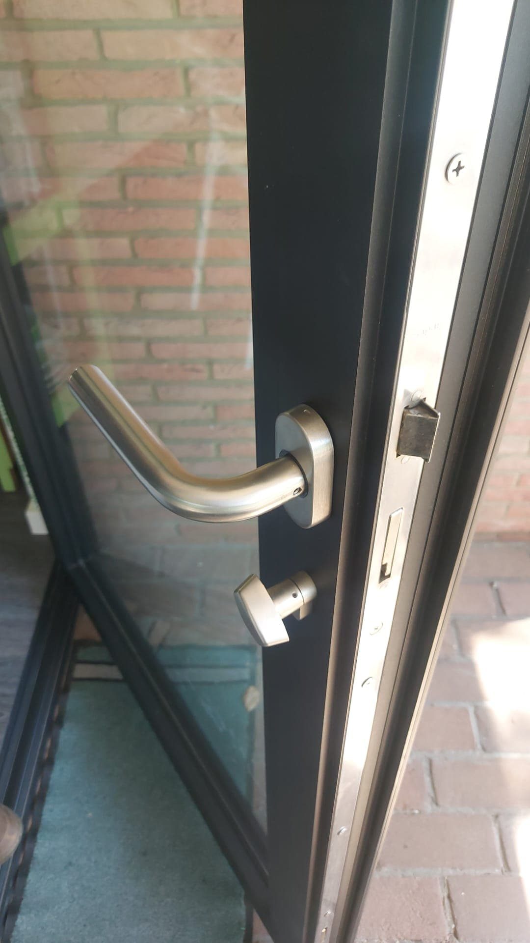 Slot- en cilindervervanging — kozijnservice Eindhoven